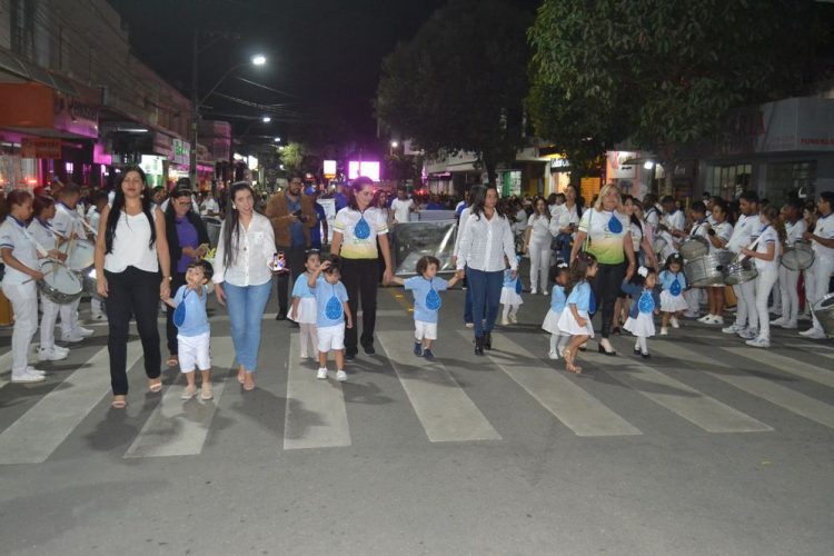Prefeitura realiza o segundo dia de Desfile Cívico