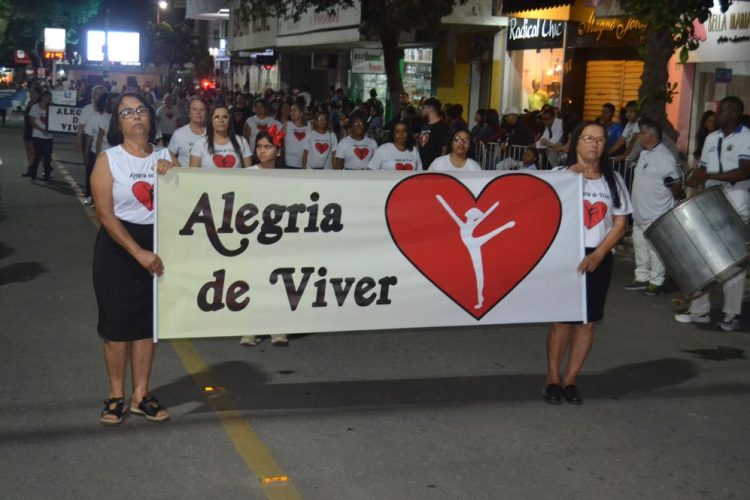 Prefeitura realiza o segundo dia de Desfile Cívico
