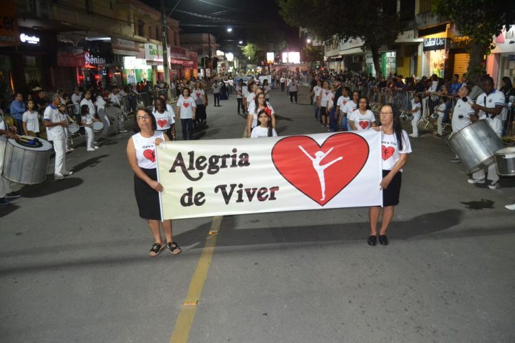 Prefeitura realiza o segundo dia de Desfile Cívico