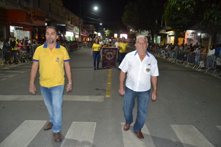 Prefeitura realiza o segundo dia de Desfile Cívico
