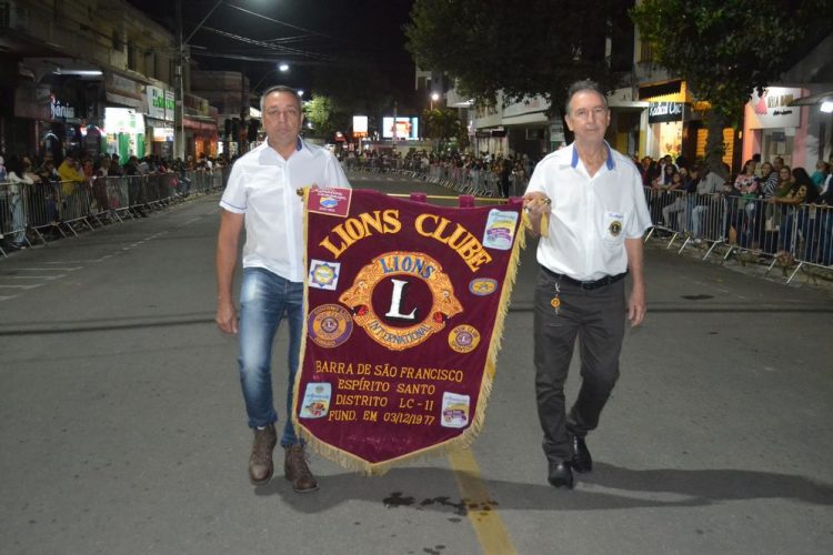 Prefeitura realiza o segundo dia de Desfile Cívico