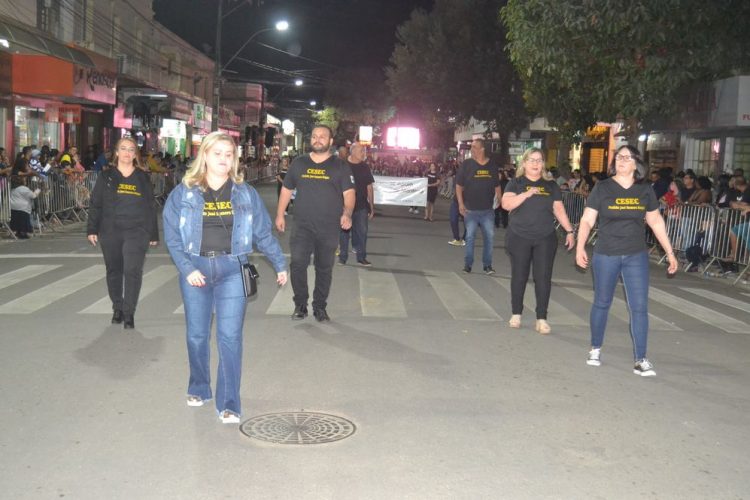 Prefeitura realiza o segundo dia de Desfile Cívico