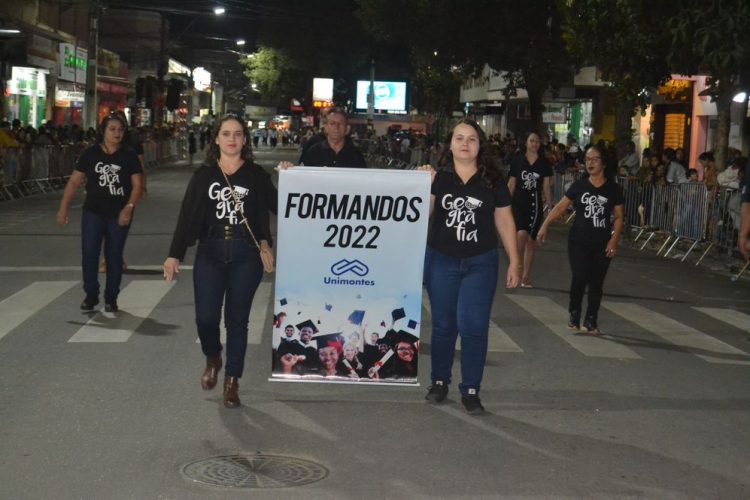 Prefeitura realiza o segundo dia de Desfile Cívico