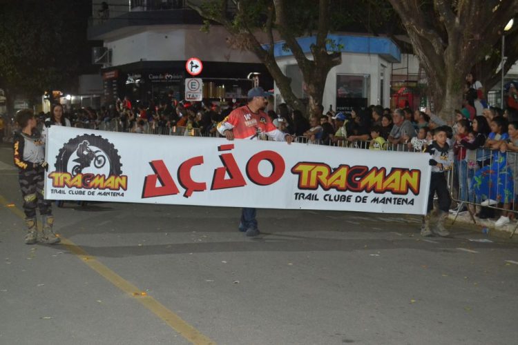 Terceira noite de Desfile Cívico é encerrado com chave de ouro