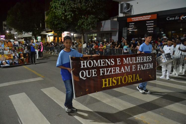Prefeitura realiza o segundo dia de Desfile Cívico