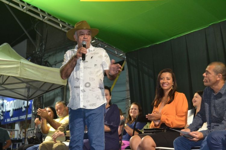 Terceira noite de Desfile Cívico é encerrado com chave de ouro