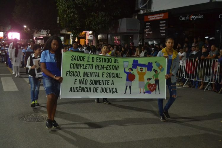 Prefeitura realiza o segundo dia de Desfile Cívico