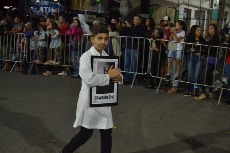 Prefeitura realiza o segundo dia de Desfile Cívico
