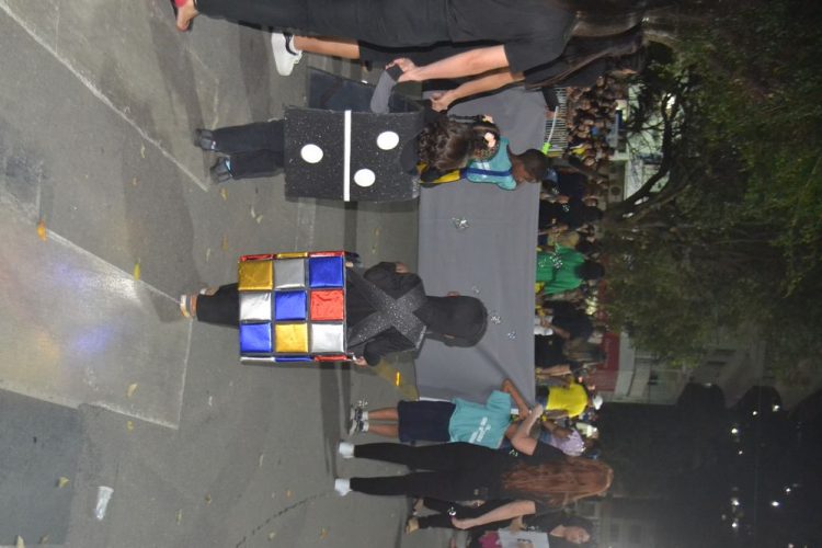 Terceira noite de Desfile Cívico é encerrado com chave de ouro