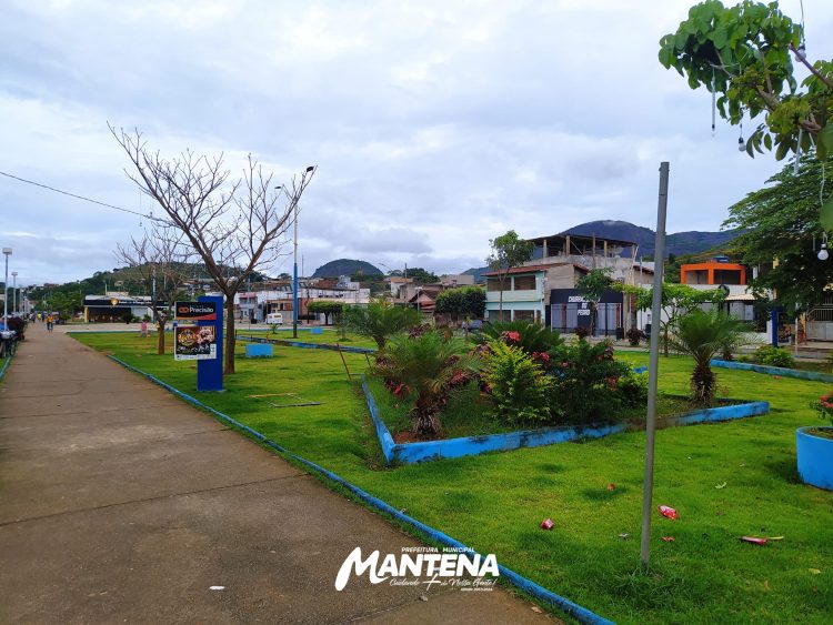 Prefeitura de Mantena inicia instalação de iluminação natalina