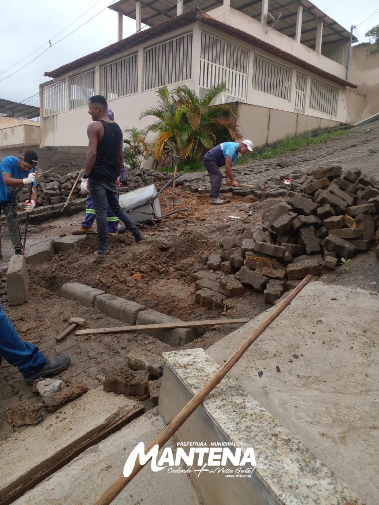 Prefeitura de Mantena age rápido para reparar os estragos provocados pela chuva na cidade
