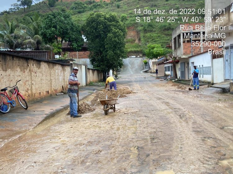 Após temporal, Prefeitura de Mantena realiza diversas ações na cidade e no interior do município