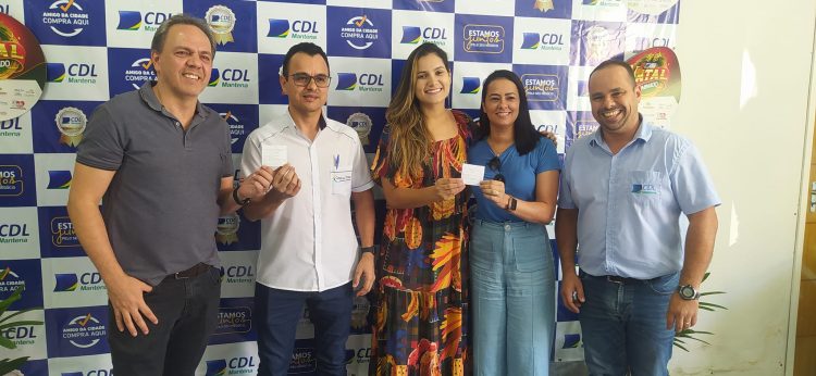 CDL realiza o sorteio de duas Honda Biz