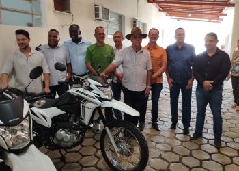 ESTAMOS TRABALHANDO SIM! Secretaria Municipal de Saúde recebe aparelho de Ultrassom e quatro motocicletas 0KM