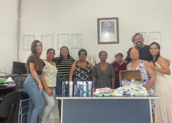 Conselho Municipal dos Direitos da Pessoa Idosa entrega materiais de higiene para o Lar Santo Antônio