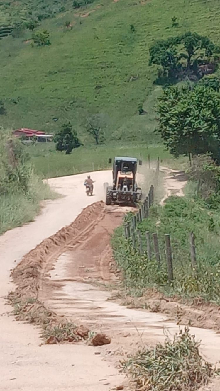 Prefeitura de Mantena realiza patrolamento em estradas vicinais da Zona Rural