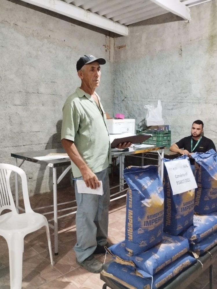 Secretaria de Agricultura realiza reunião com agricultores da Agricultura Familiar