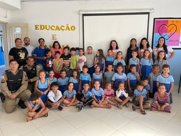 Assistência Social promove palestra em alusão ao Dia Nacional de Combate ao Abuso e Exploração Sexual de Crianças e Adolescentes  na  Escola Municipal Jamiro Batista