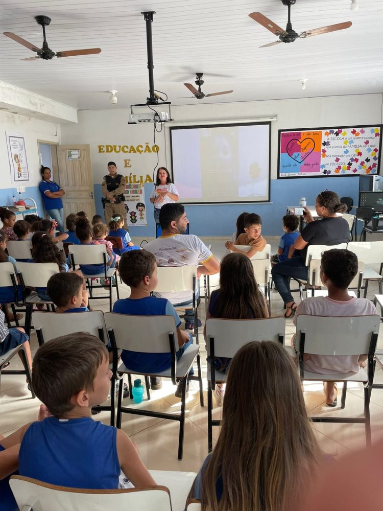 Assistência Social promove palestra em alusão ao Dia Nacional de Combate ao Abuso e Exploração Sexual de Crianças e Adolescentes  na  Escola Municipal Jamiro Batista