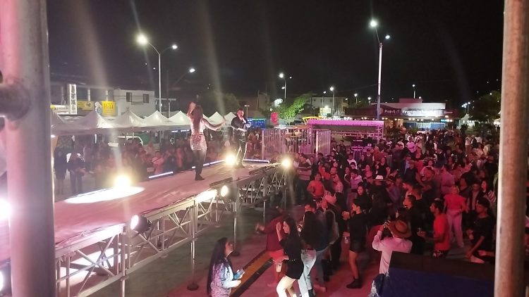 FESTA DO CHAPÉU: O PRIMEIRO DIA DE FESTA FOI UM SUCESSO; CONFIRA