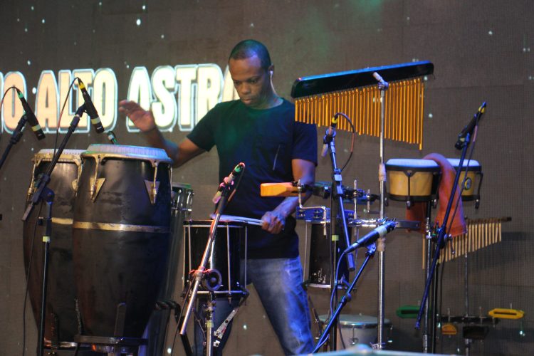 ‘Uma noite épica’: Trio Alto Astral, Juliana e Bonde do Forró e Don e Juan fazem história na Festa do Chapéu, levando uma multidão à Praça de Recreação Edite Trindade de Souza Coelho