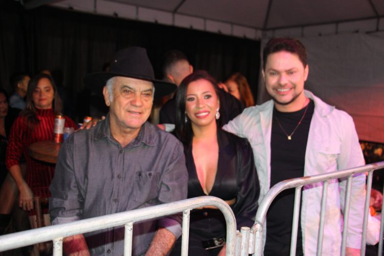 ‘Uma noite épica’: Trio Alto Astral, Juliana e Bonde do Forró e Don e Juan fazem história na Festa do Chapéu, levando uma multidão à Praça de Recreação Edite Trindade de Souza Coelho
