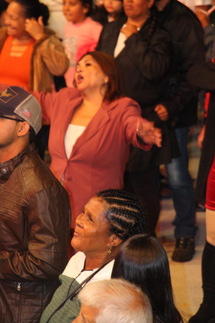‘Uma noite épica’: Trio Alto Astral, Juliana e Bonde do Forró e Don e Juan fazem história na Festa do Chapéu, levando uma multidão à Praça de Recreação Edite Trindade de Souza Coelho
