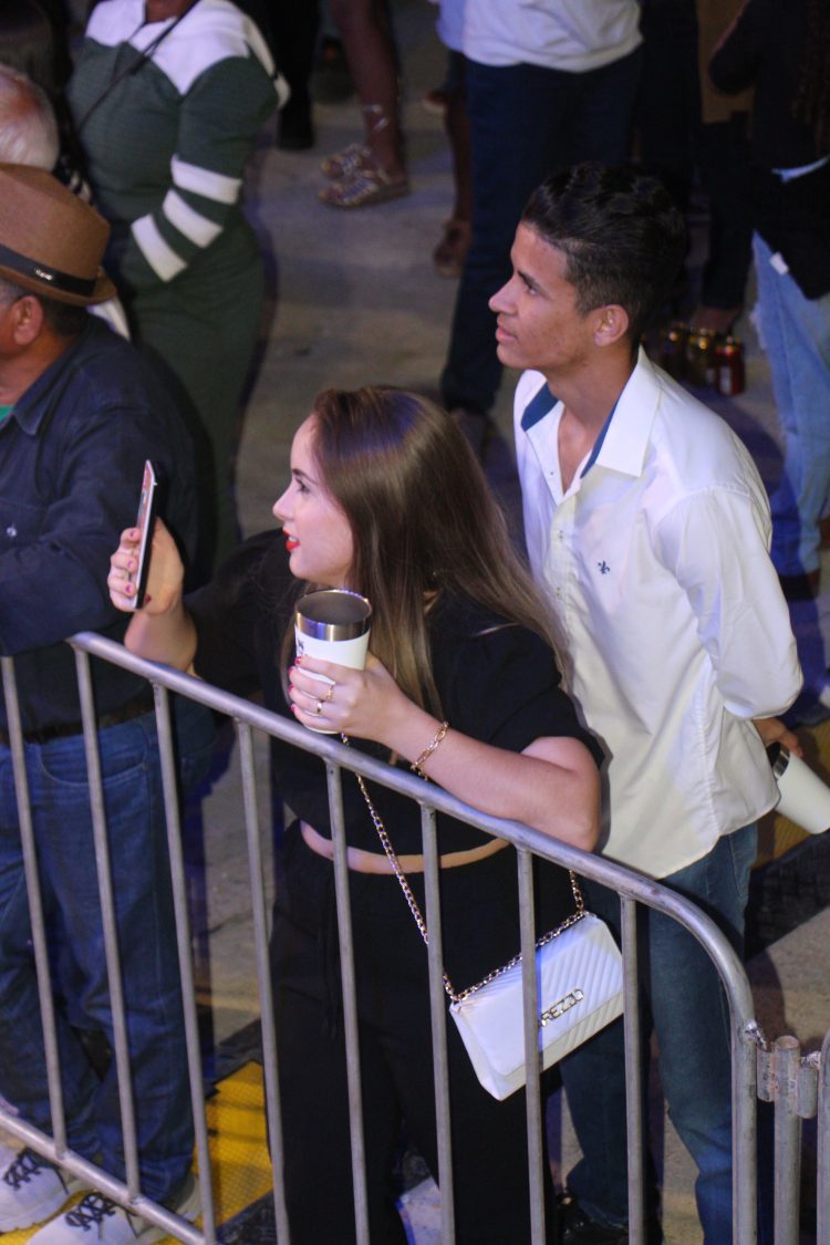 ‘Uma noite épica’: Trio Alto Astral, Juliana e Bonde do Forró e Don e Juan fazem história na Festa do Chapéu, levando uma multidão à Praça de Recreação Edite Trindade de Souza Coelho