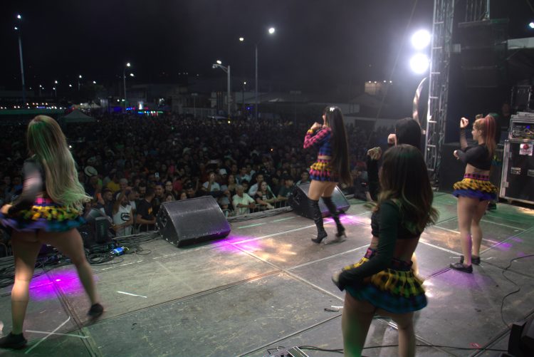 ‘Uma noite épica’: Trio Alto Astral, Juliana e Bonde do Forró e Don e Juan fazem história na Festa do Chapéu, levando uma multidão à Praça de Recreação Edite Trindade de Souza Coelho