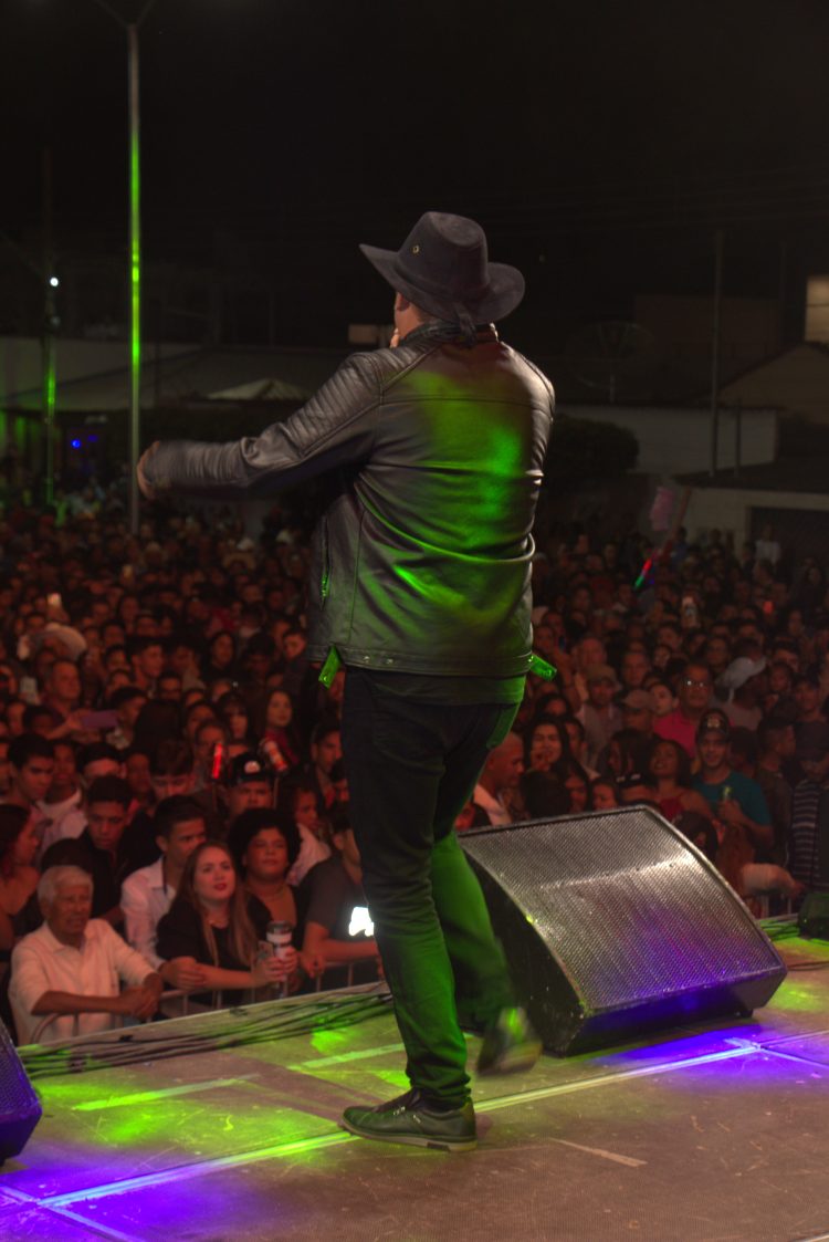 ‘Uma noite épica’: Trio Alto Astral, Juliana e Bonde do Forró e Don e Juan fazem história na Festa do Chapéu, levando uma multidão à Praça de Recreação Edite Trindade de Souza Coelho