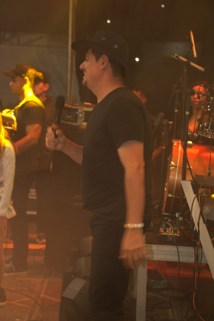 ‘Uma noite épica’: Trio Alto Astral, Juliana e Bonde do Forró e Don e Juan fazem história na Festa do Chapéu, levando uma multidão à Praça de Recreação Edite Trindade de Souza Coelho
