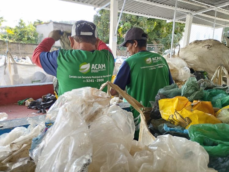 17 TONELADAS! Associação ACAM embarca a primeira carga de material reciclável