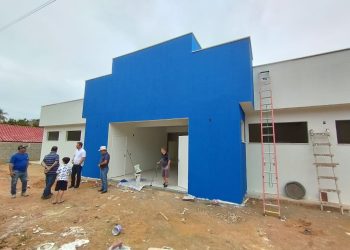 FASE FINAL! Prefeito João Rufino e Secretário de Planejamento Heverton Monteiro visitam obras da nova Unidade de Saúde em Ariranha
