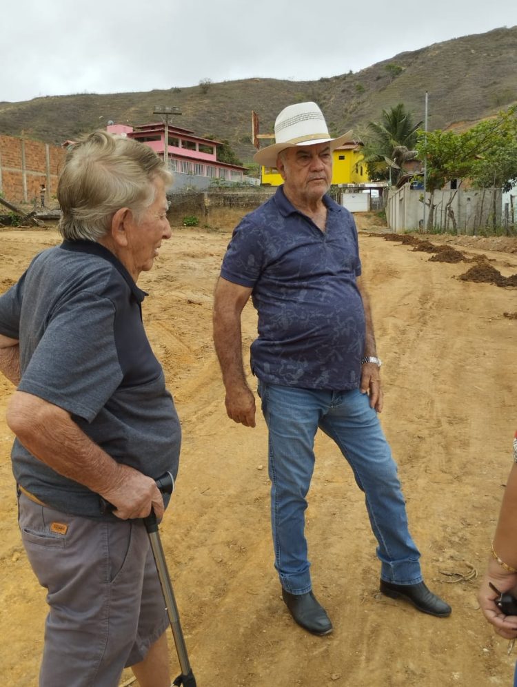 FASE FINAL! Prefeito João Rufino e Secretário de Planejamento Heverton Monteiro visitam obras da nova Unidade de Saúde em Ariranha