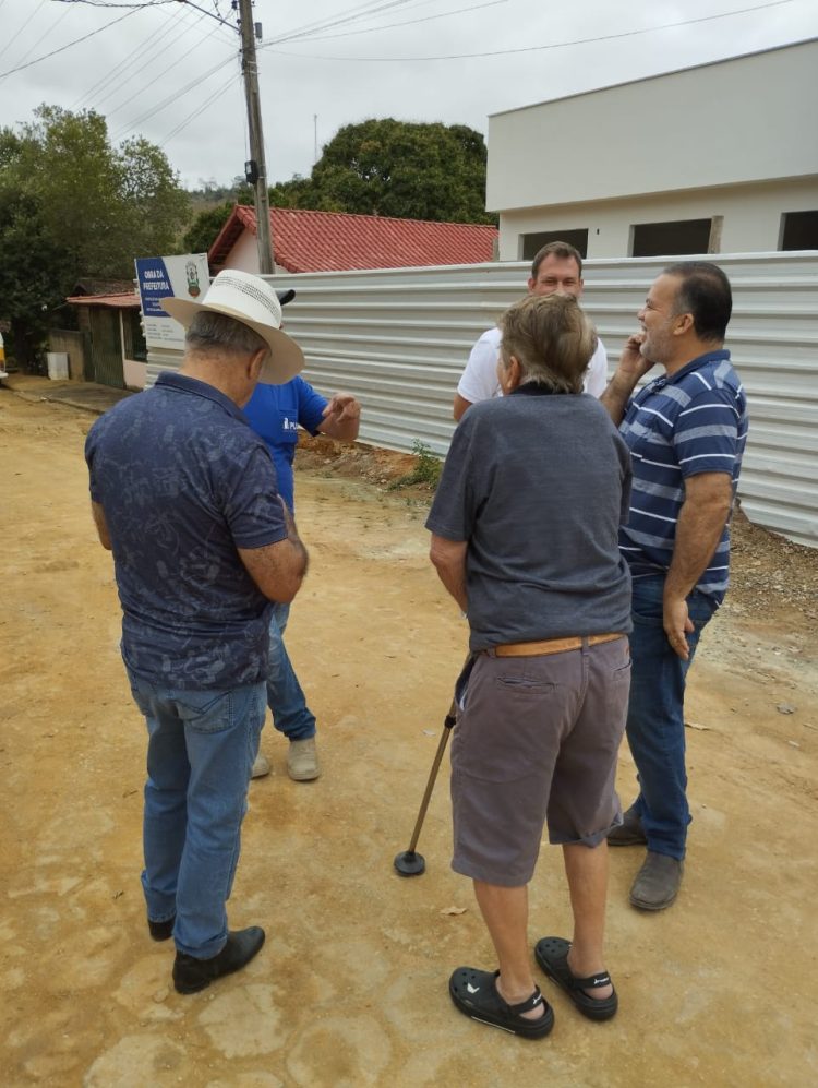 FASE FINAL! Prefeito João Rufino e Secretário de Planejamento Heverton Monteiro visitam obras da nova Unidade de Saúde em Ariranha