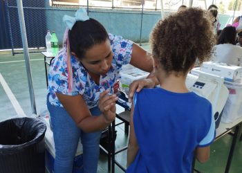 “Dia D” de vacinação: em Mantena, a Escola Municipal Mario Rigamont recebeu a Campanha de Multivacinação