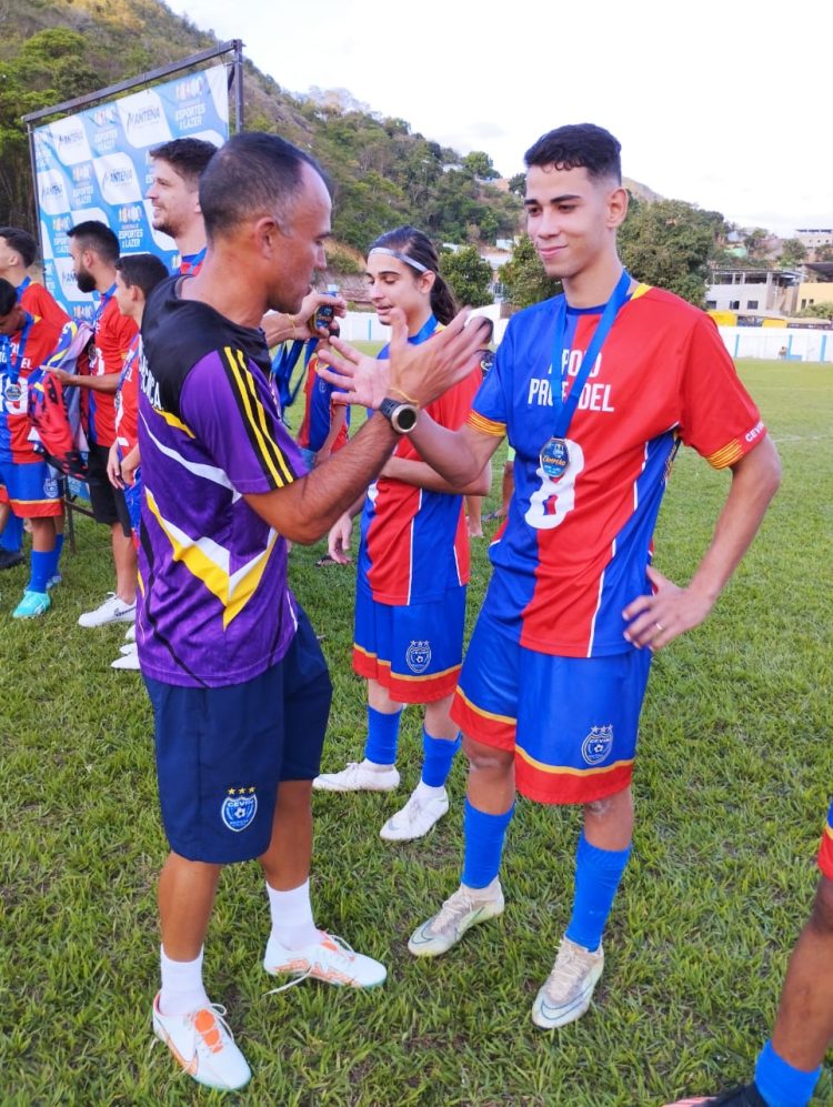 Grande final da Taça Cidade de Futebol 2023: Cevin e Vila Nova brilham