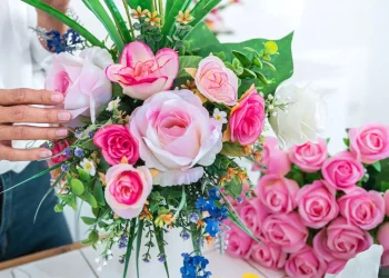 ATENÇÃO! Inscrições abertas para curso gratuito de Flores Artificiais