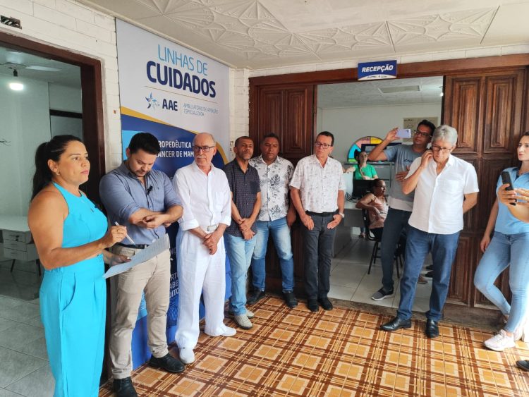 Saúde Mantena! Em um dia, Administração e Secretaria de Saúde inauguram o Ambulatório de Atenção Especializada e um mega PSF no bairro Nicoline. Confira!