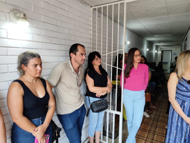 Saúde Mantena! Em um dia, Administração e Secretaria de Saúde inauguram o Ambulatório de Atenção Especializada e um mega PSF no bairro Nicoline. Confira!