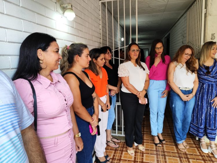 Saúde Mantena! Em um dia, Administração e Secretaria de Saúde inauguram o Ambulatório de Atenção Especializada e um mega PSF no bairro Nicoline. Confira!