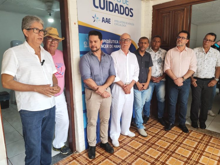Saúde Mantena! Em um dia, Administração e Secretaria de Saúde inauguram o Ambulatório de Atenção Especializada e um mega PSF no bairro Nicoline. Confira!