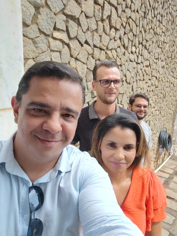 Saúde Mantena! Em um dia, Administração e Secretaria de Saúde inauguram o Ambulatório de Atenção Especializada e um mega PSF no bairro Nicoline. Confira!