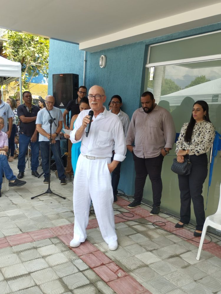 Saúde Mantena! Em um dia, Administração e Secretaria de Saúde inauguram o Ambulatório de Atenção Especializada e um mega PSF no bairro Nicoline. Confira!