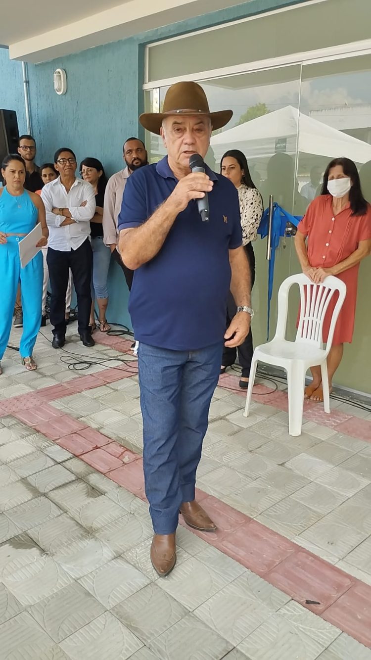Saúde Mantena! Em um dia, Administração e Secretaria de Saúde inauguram o Ambulatório de Atenção Especializada e um mega PSF no bairro Nicoline. Confira!