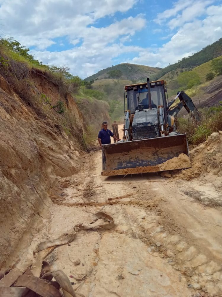 Prefeitura de Mantena realizou 106 intervenções na zona rural do município; VEJA