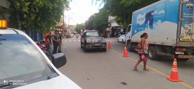 Blitz educativa promove conscientização de combate a dengue e Segurança
