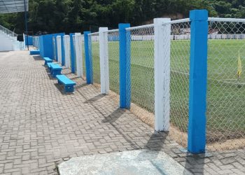 Estádio Municipal Rafael de Carvalho recebe nova pintura
