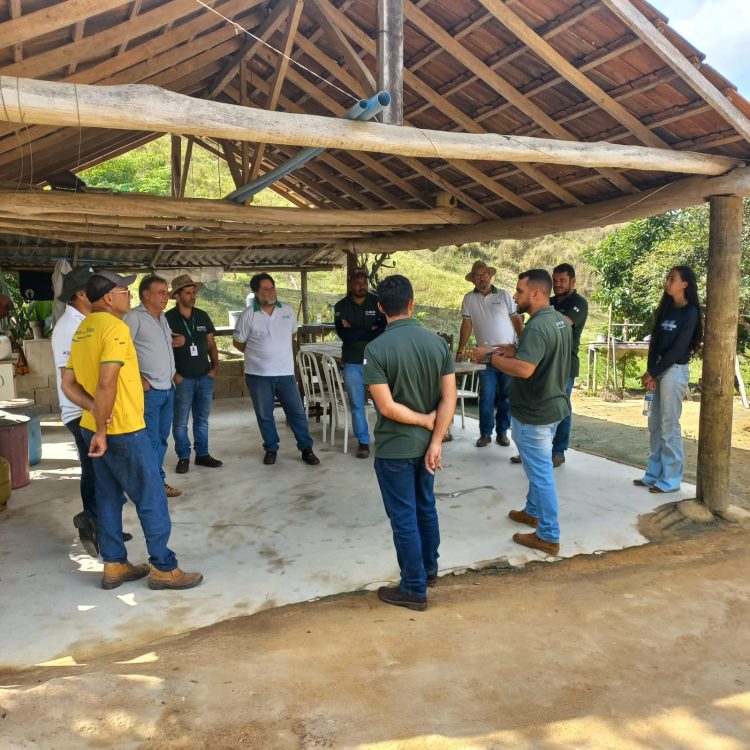 Mantena potencializa produção de café com Programa de Fortalecimento e Assistência Técnica