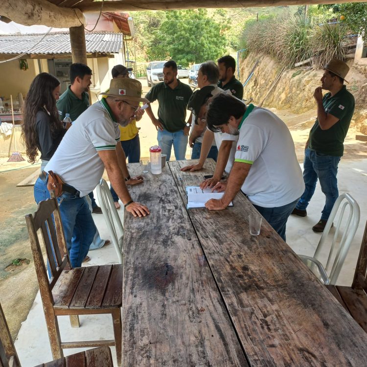 Mantena potencializa produção de café com Programa de Fortalecimento e Assistência Técnica